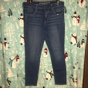 AMERICAN EAGLE JEANS